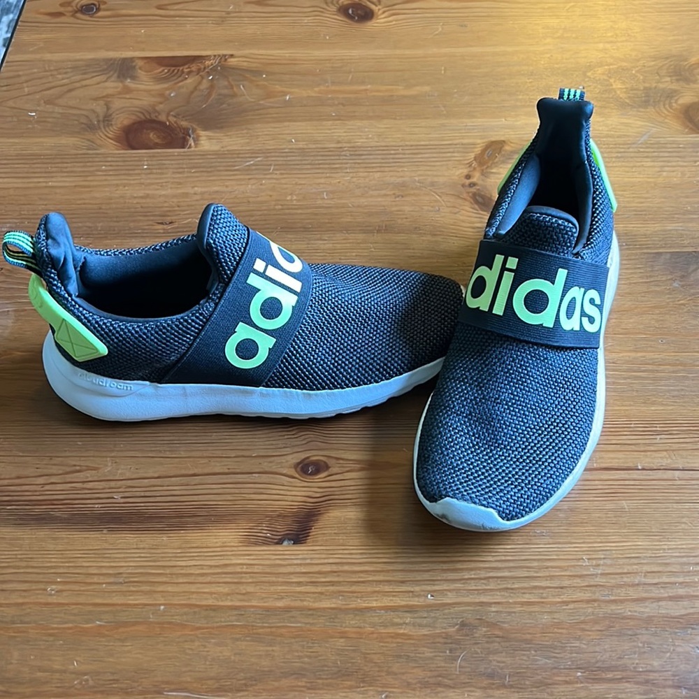 Adidas Lite Racer sneakers